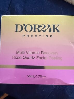 D'OR24K Prestige Multi-Vitamin Rose Quartz Facial Peel — Pink